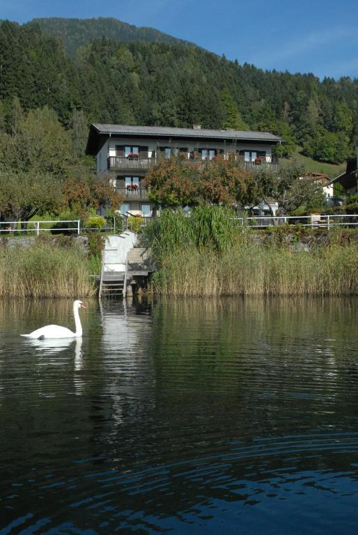 Gaestehaus Haerring Millstatt Exterior photo